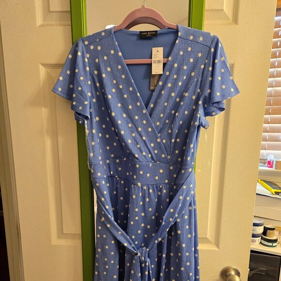 Lane Bryant Dresses & Skirts - NWT Lane Bryant Dress with pockets size 10/12